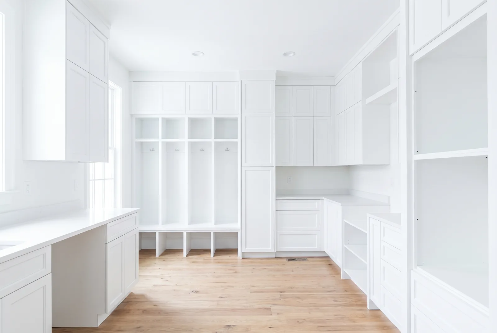 Mudrooms, Lockers & Benches